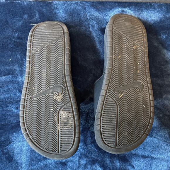 Nike Benassi JDI Black/Gold Men's Slides Sandals Size 8 Beachy Basketball Comfy - Picture 4 of 8